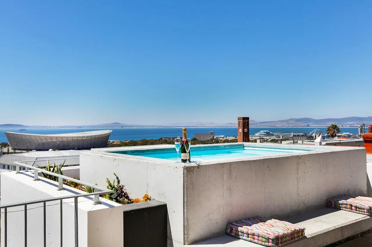 Upper Green Point Luxury Villa location